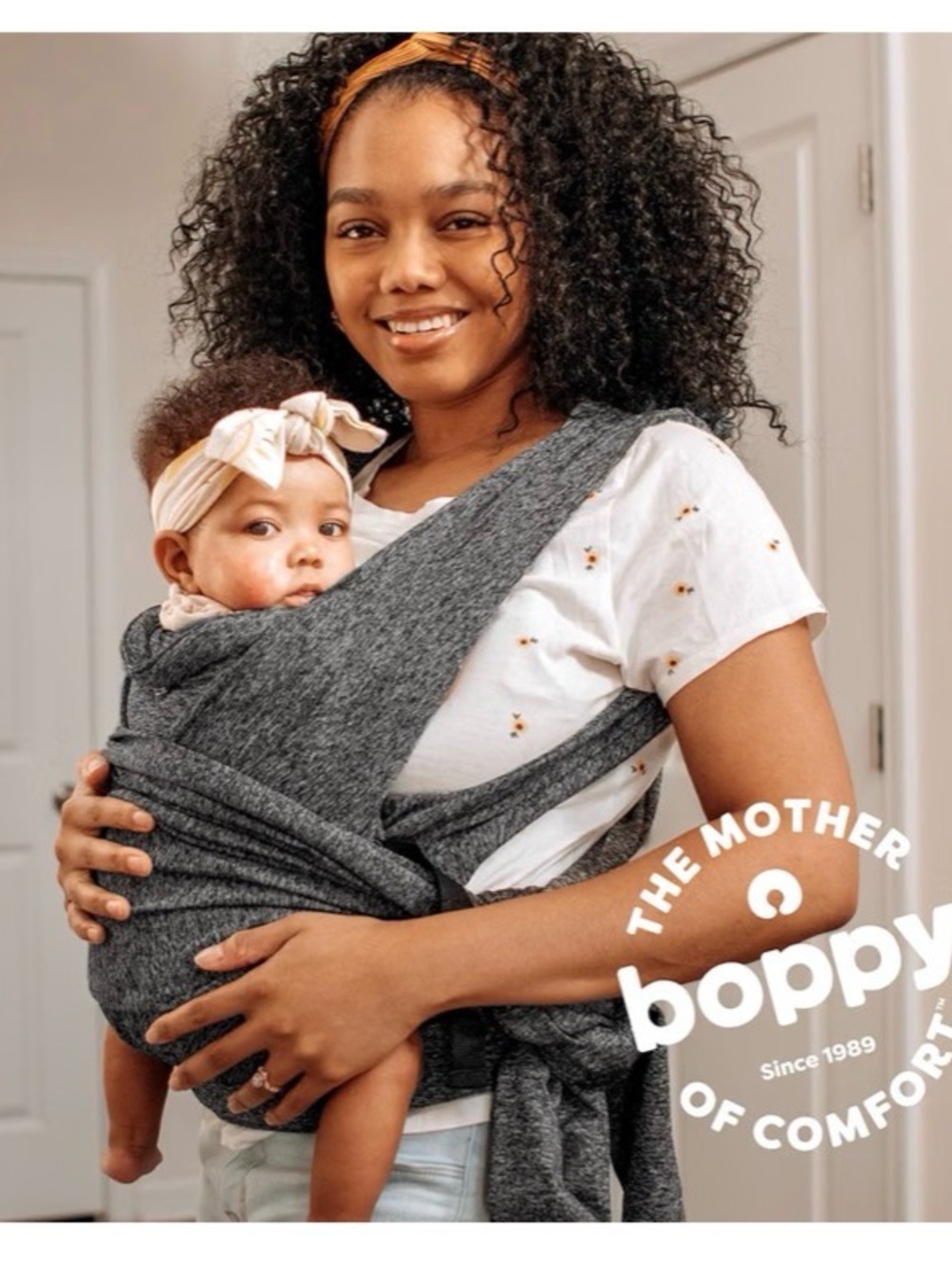 Boppy Baby seat in Charcoal Gray - Comfortable Hands-Free Baby seat